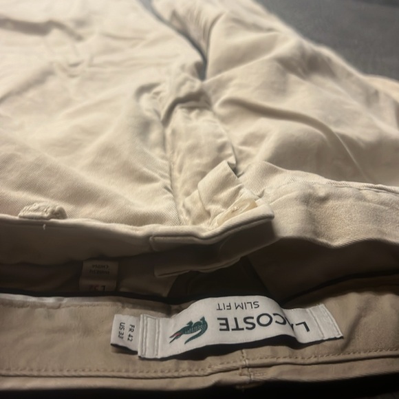 Beautiful khakis for the 35 degree weather, perfect condition - Picture 2 of 3